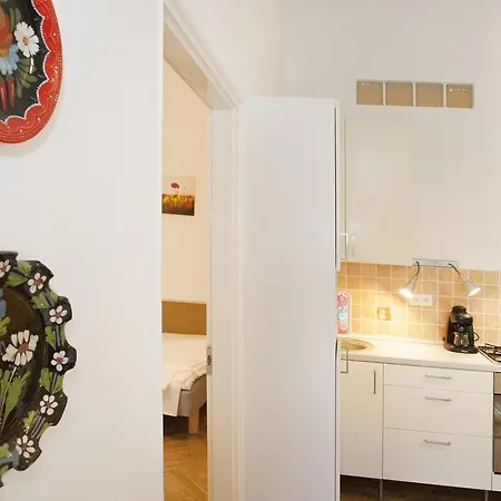 Carolyn Apartman In The Old City * Budapest